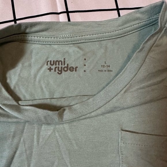Rumi & Ryder soft tee - Picture 4 of 4